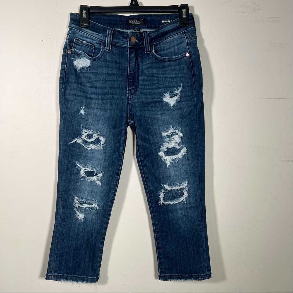 Judy Blue Skinny Fit Capri Distressed Raw Hem Jeans  Size 3/26